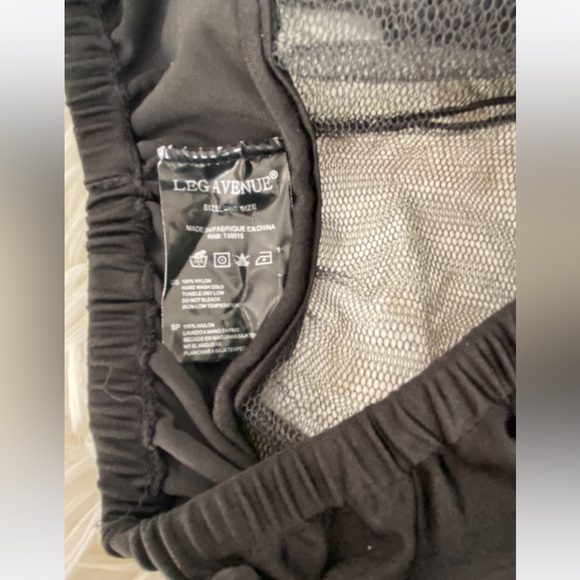 Leg Avenue Red Sequin Corset and tulle skirt - Picture 5 of 6